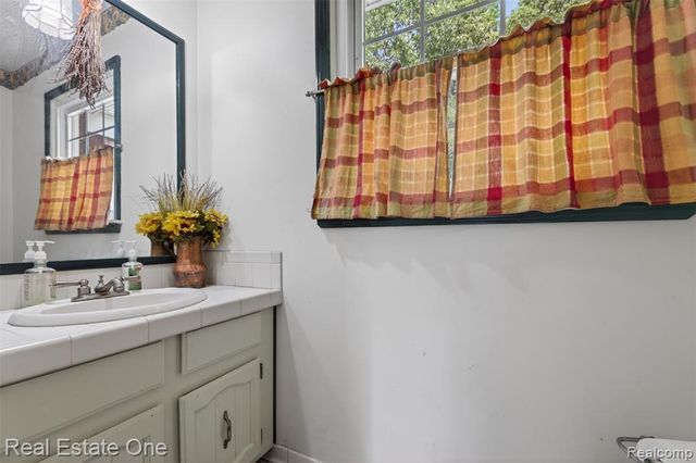 5466 Grange Hall Road, Holly, MI 48442