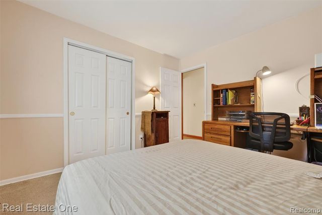 5466 Grange Hall Road, Holly, MI 48442