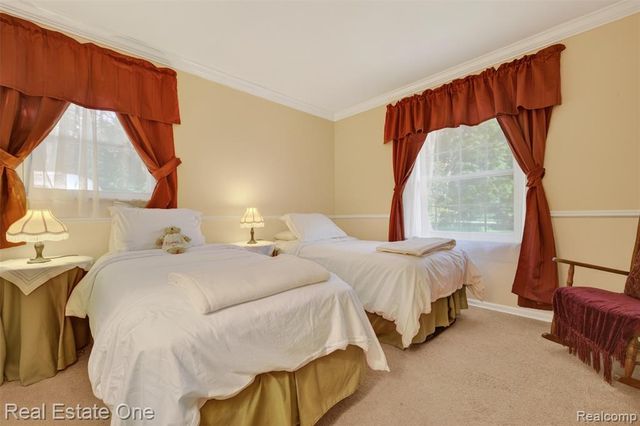 5466 Grange Hall Road, Holly, MI 48442