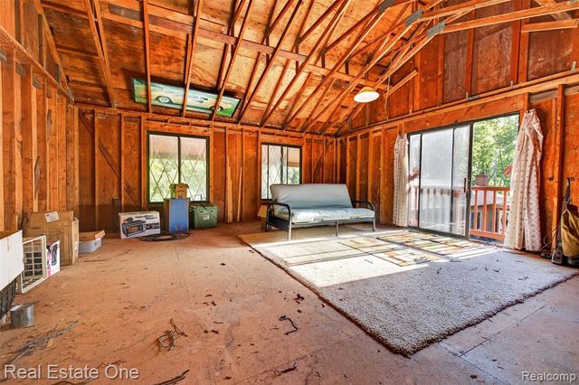 5466 Grange Hall Road, Holly, MI 48442