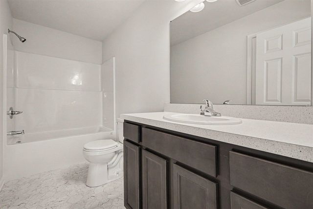 4284 Old Farm Drive, Wayland, MI 49348