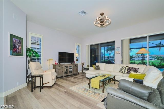 9203 Willowcrest CT, Fort Myers, FL 33908