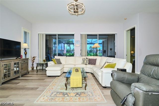 9203 Willowcrest CT, Fort Myers, FL 33908
