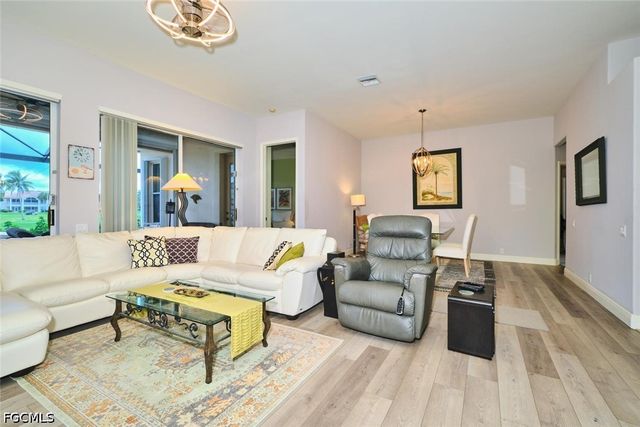 9203 Willowcrest CT, Fort Myers, FL 33908