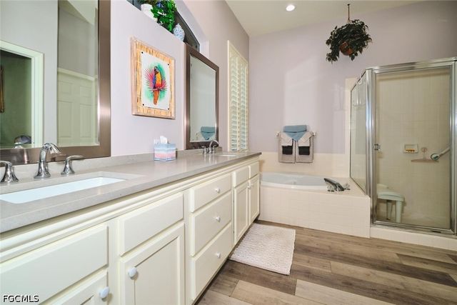 9203 Willowcrest CT, Fort Myers, FL 33908