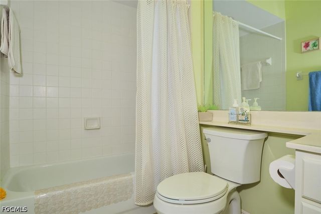 9203 Willowcrest CT, Fort Myers, FL 33908