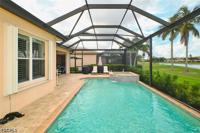9203 Willowcrest CT, Fort Myers, FL 33908