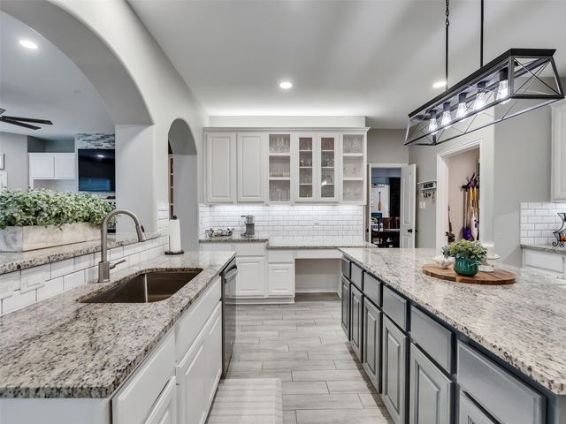 6134 Carlisle Lane, League City, TX 77573