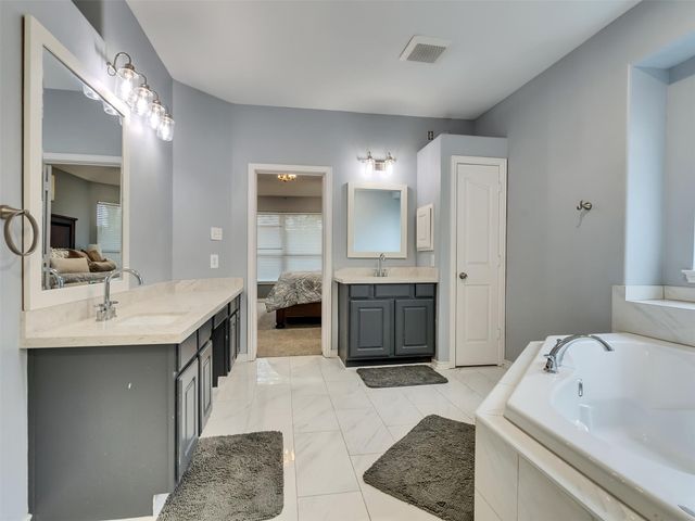 6134 Carlisle Lane, League City, TX 77573