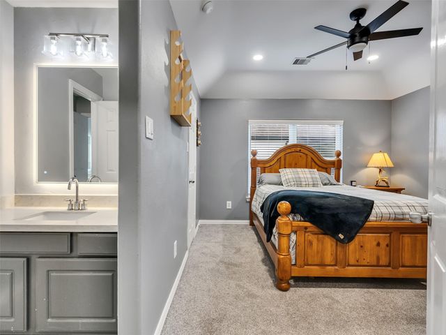 6134 Carlisle Lane, League City, TX 77573