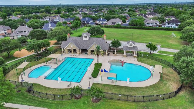 6134 Carlisle Lane, League City, TX 77573