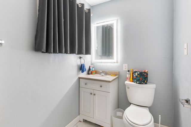 4649 Dundee Avenue, Columbus, OH 43227