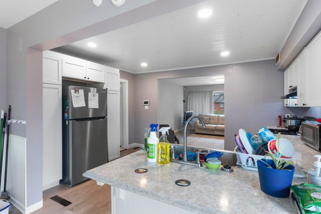 4649 Dundee Avenue, Columbus, OH 43227