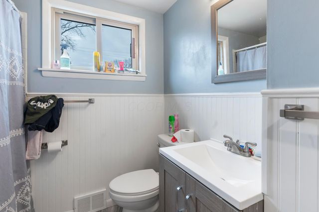 4649 Dundee Avenue, Columbus, OH 43227