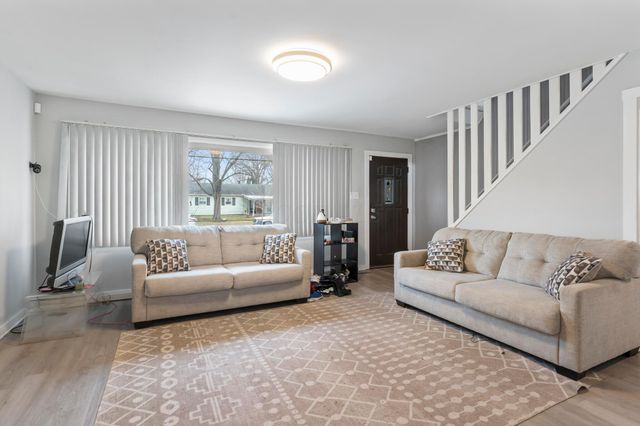 4649 Dundee Avenue, Columbus, OH 43227