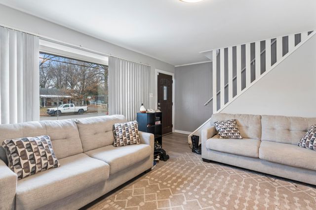 4649 Dundee Avenue, Columbus, OH 43227