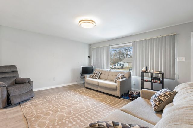 4649 Dundee Avenue, Columbus, OH 43227