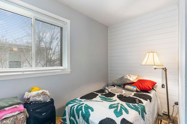 4649 Dundee Avenue, Columbus, OH 43227