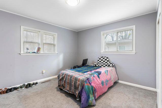 4649 Dundee Avenue, Columbus, OH 43227