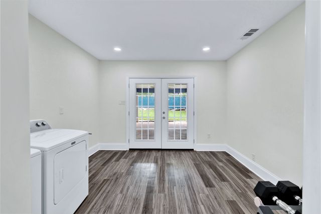813 Brooks Avenue, Dallas, TX 75208
