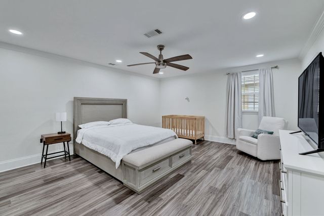 813 Brooks Avenue, Dallas, TX 75208