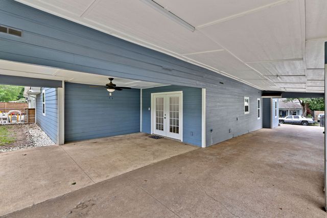813 Brooks Avenue, Dallas, TX 75208
