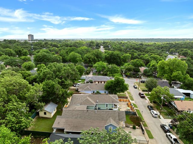 813 Brooks Avenue, Dallas, TX 75208