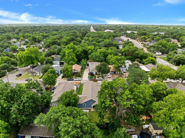 813 Brooks Avenue, Dallas, TX 75208