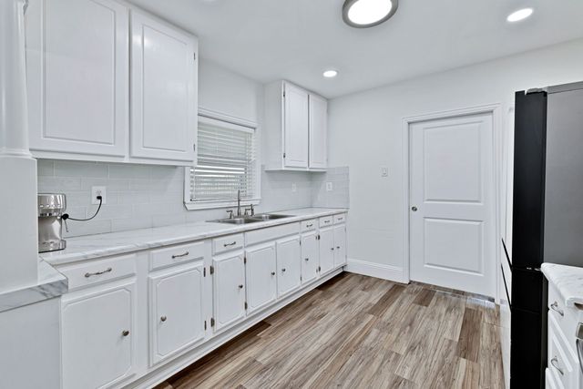 813 Brooks Avenue, Dallas, TX 75208