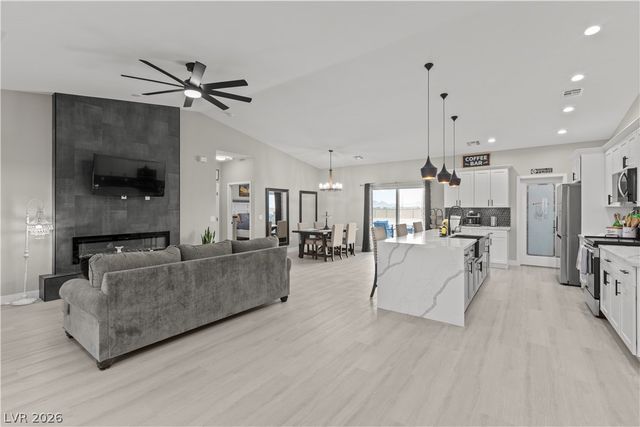 2700 Carnation Way, Pahrump, NV 89048