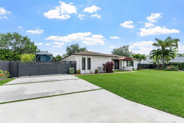 10625 SW 79th Place, Miami, FL 33156