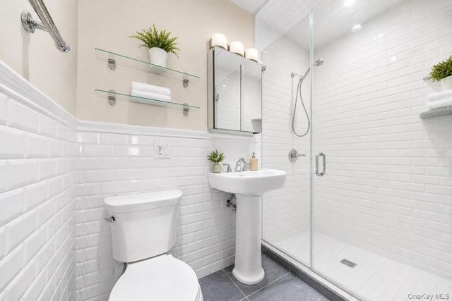 1859 W 4th Street, Brooklyn, NY 11223