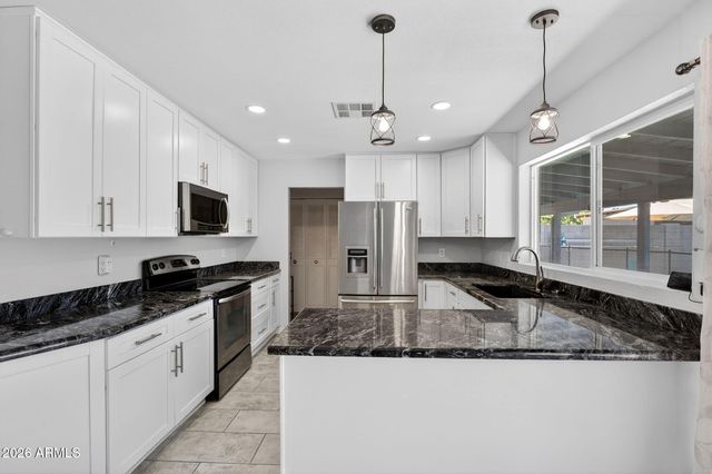 1019 W WESCOTT Drive, Phoenix, AZ 85027