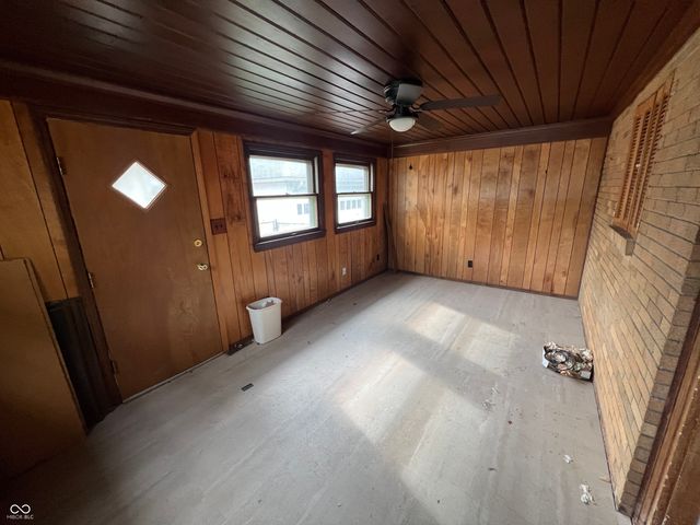 6075 Riverview Drive, Indianapolis, IN 46208