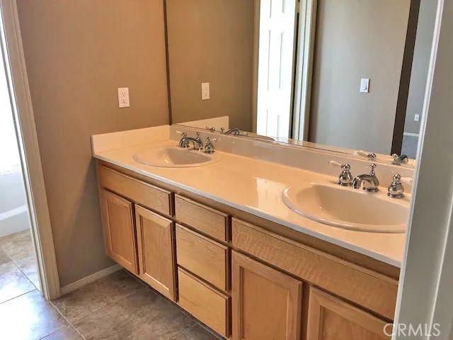 444 Middlebury Court, Claremont, CA 91711