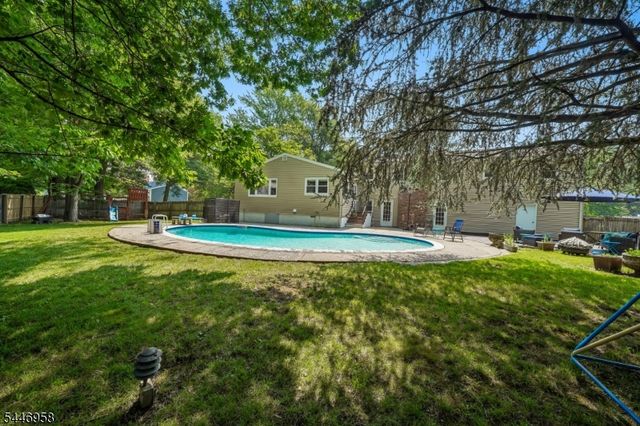 28 Brookside Pl, Livingston Twp., NJ 07039