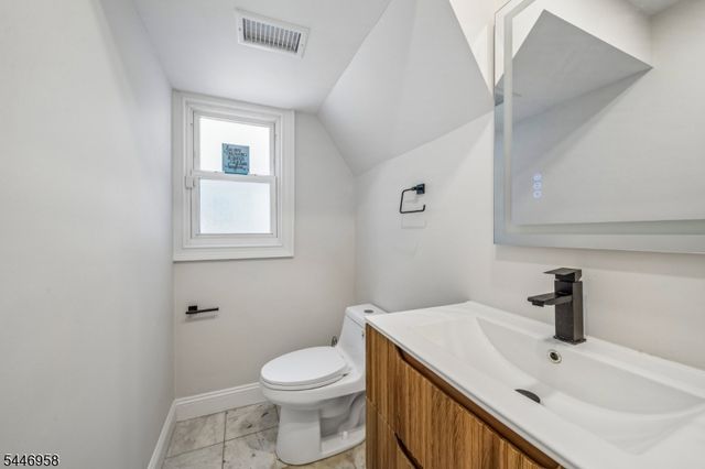 28 Brookside Pl, Livingston Twp., NJ 07039