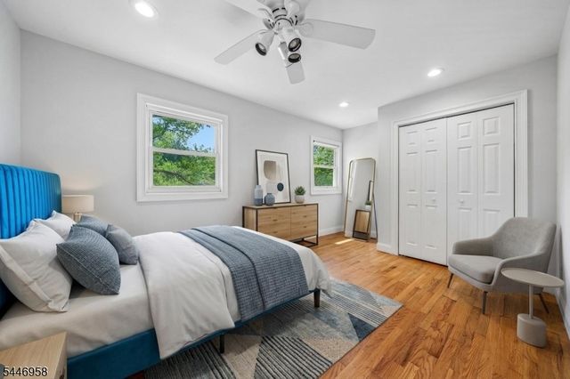 28 Brookside Pl, Livingston Twp., NJ 07039