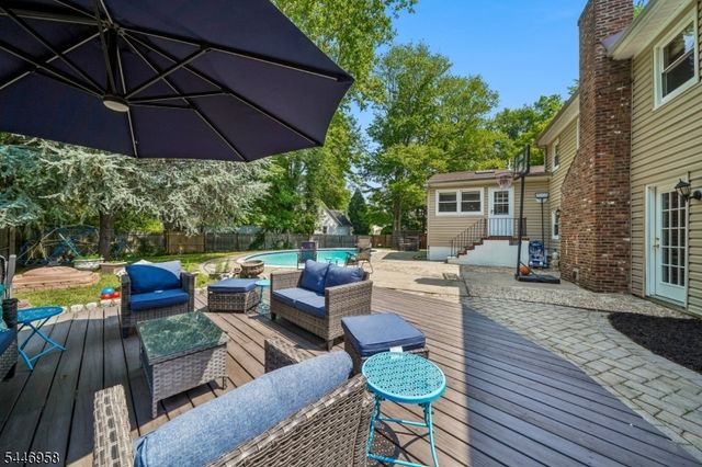28 Brookside Pl, Livingston Twp., NJ 07039