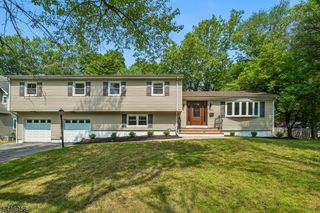 28 Brookside Pl, Livingston Twp., NJ 07039