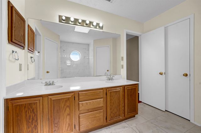 5121 Wood Creek Lane, Garland, TX 75044