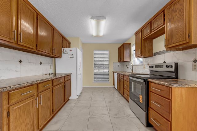 5121 Wood Creek Lane, Garland, TX 75044