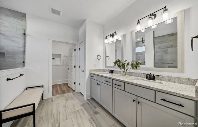 4163 Flagstone Drive, Milford, MI 48381