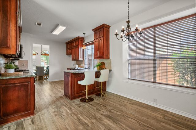 232 Touchdown Drive, Irving, TX 75063