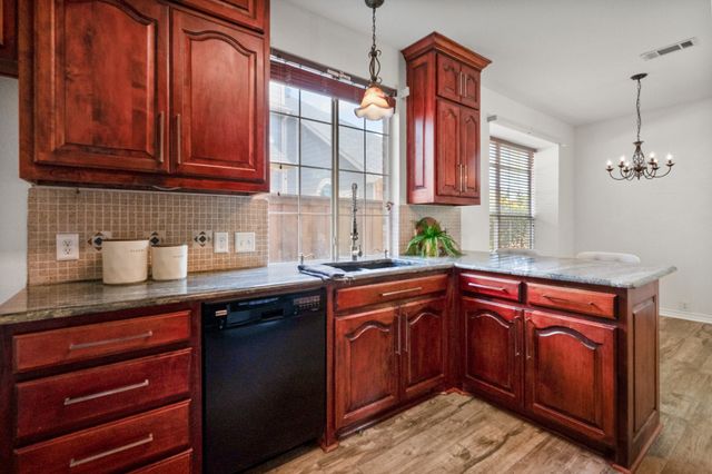 232 Touchdown Drive, Irving, TX 75063