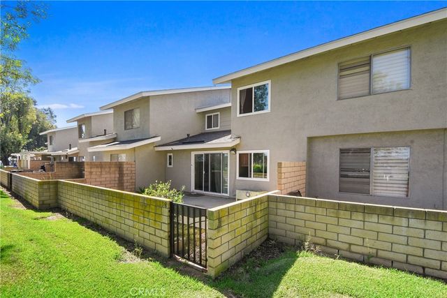 1338 Oahu, West Covina, CA 91792