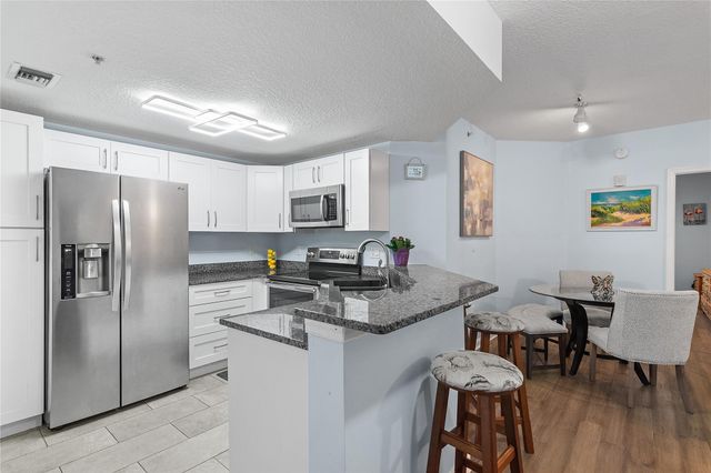 5095 Fairways Circle 102, Vero Beach, FL 32967