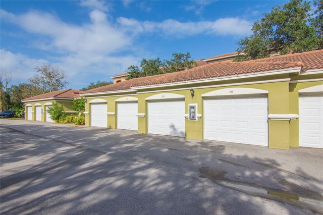 5095 Fairways Circle 102, Vero Beach, FL 32967