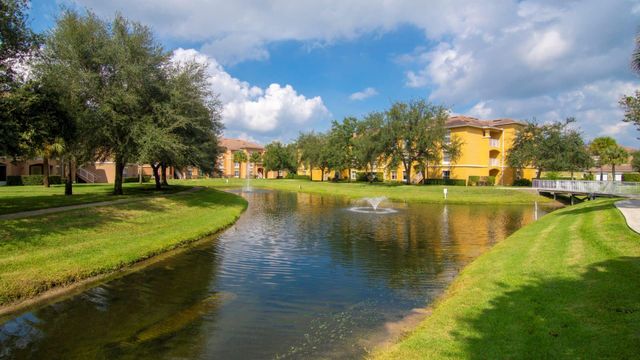 5095 Fairways Circle 102, Vero Beach, FL 32967