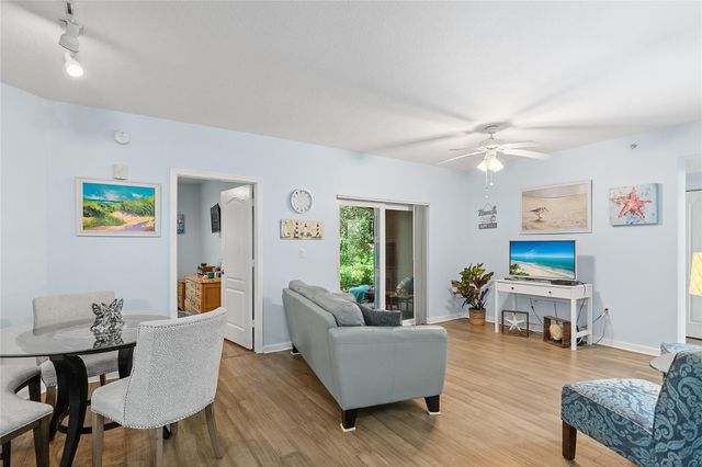 5095 Fairways Circle 102, Vero Beach, FL 32967